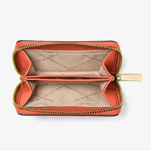 Michael Kors Jet Set Travel Medium Color-Block Zip Around Wallet Card Case 
NWT - Picture 2 of 16